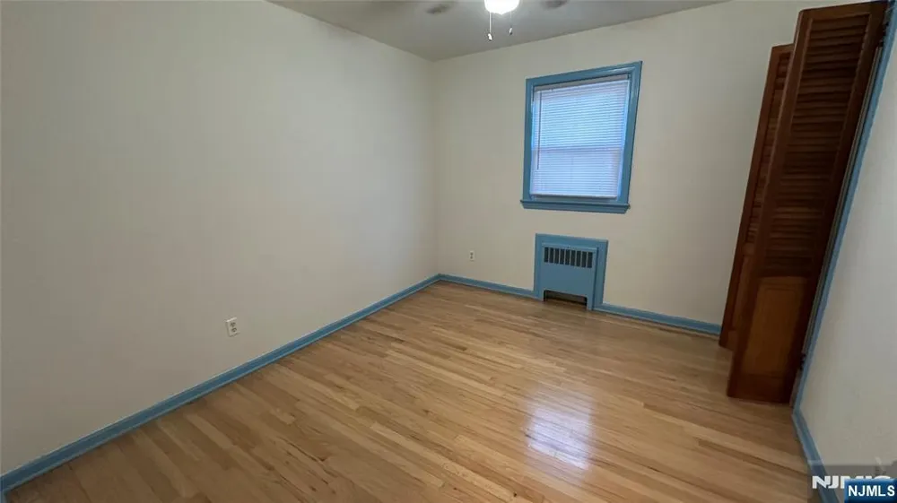 43 Oakwood Avenue Bloomfield, NJ 07003