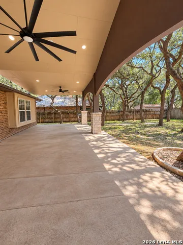 7722 Crooked Brook San Antonio, TX 78254