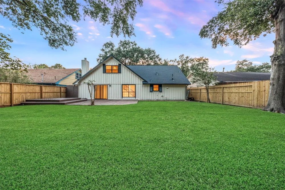 2907 Dewberry Lane Pasadena, TX 77502