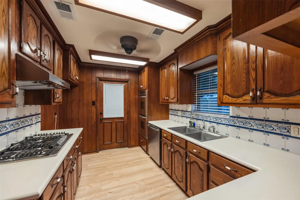 2907 Dewberry Lane Pasadena, TX 77502