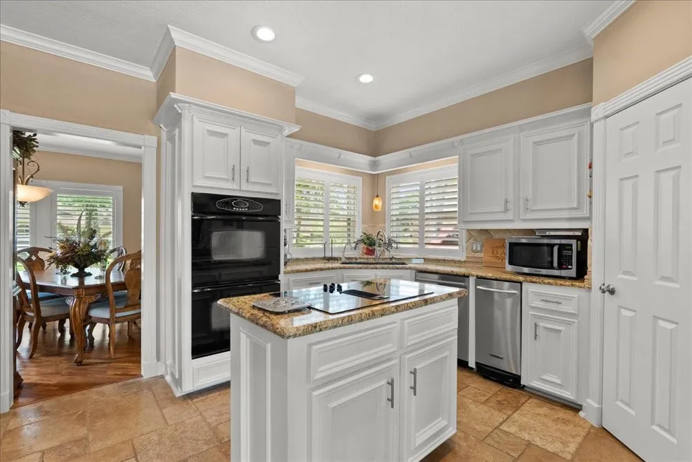 308 Oak Haven Street Baytown, TX 77520