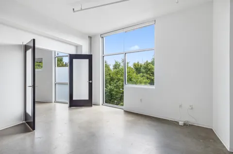 2115 Yeaman Pl #216