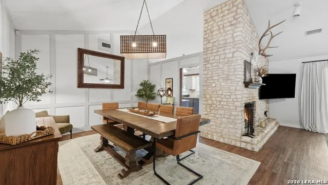 8 Woodcreek Dr Wimberley, TX 78676