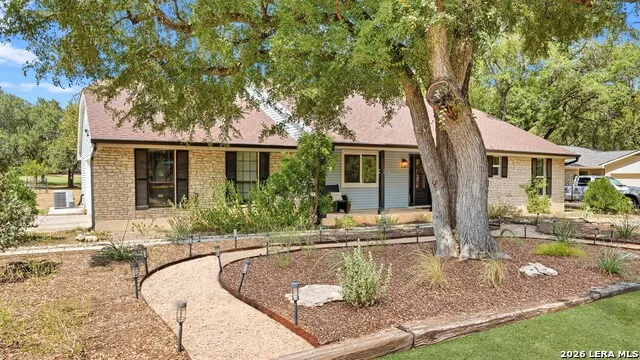 8 Woodcreek Dr Wimberley, TX 78676