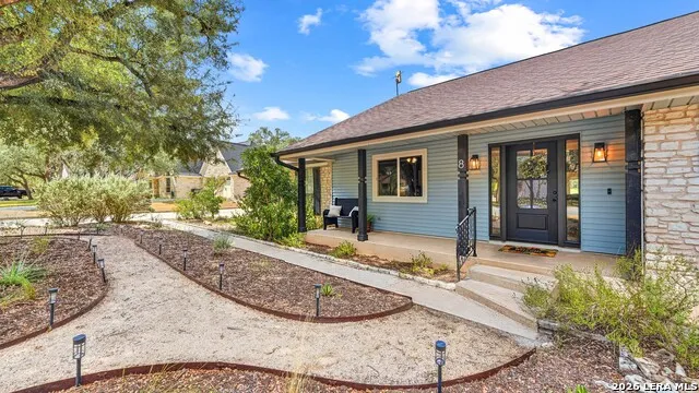 8 Woodcreek Dr Wimberley, TX 78676