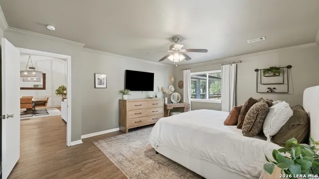 8 Woodcreek Dr Wimberley, TX 78676