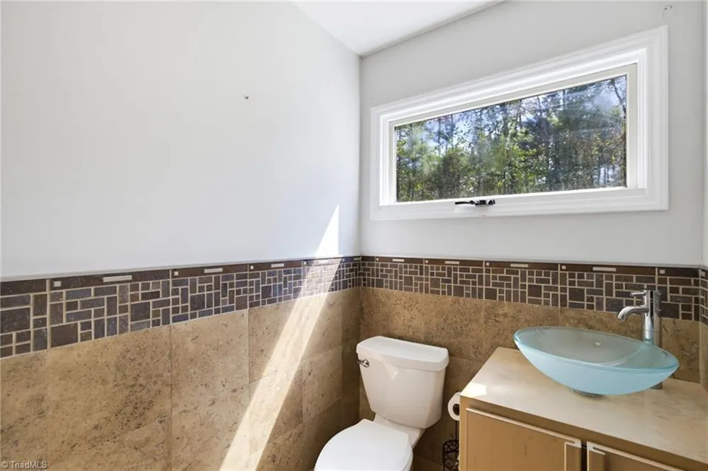 1008 Eastshore Circle Stokesdale, NC 27357