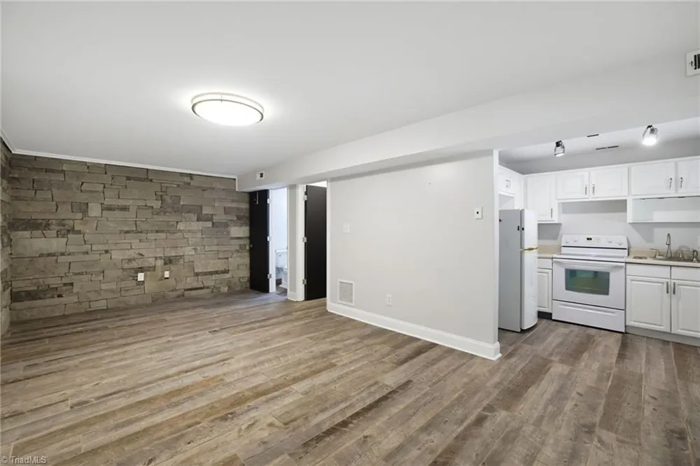 1008 Eastshore Circle Stokesdale, NC 27357