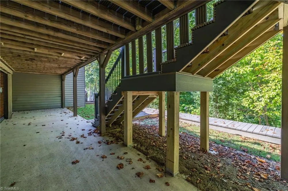 1008 Eastshore Circle Stokesdale, NC 27357