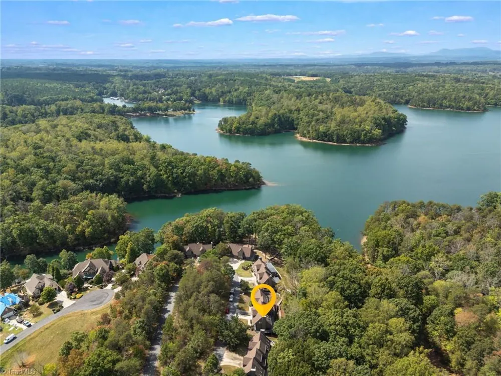 1008 Eastshore Circle Stokesdale, NC 27357