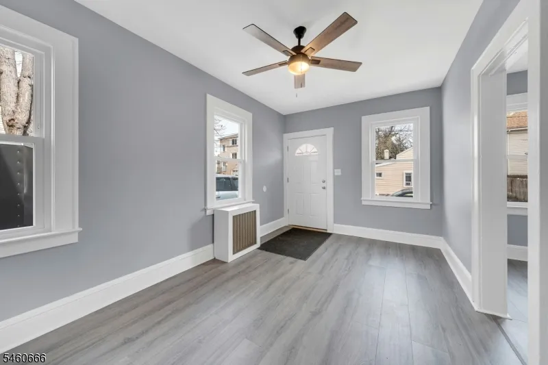 54 Thomas St Bloomfield, NJ 07003