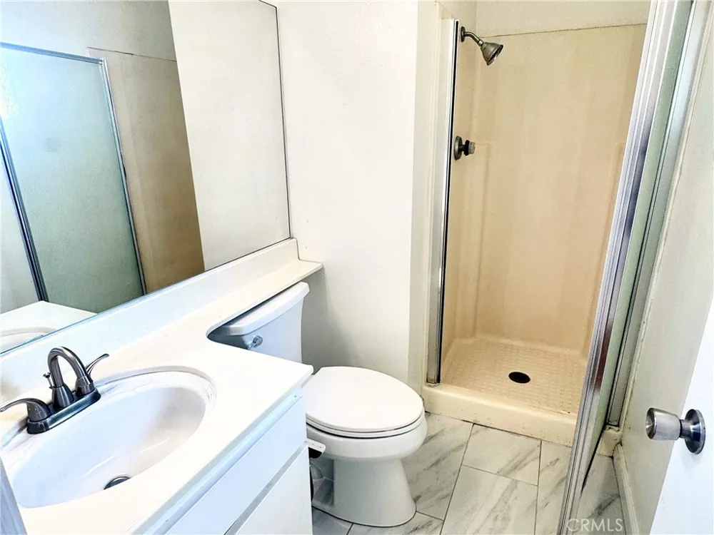 9131 Burnet Ave #23 North Hills, CA 91343