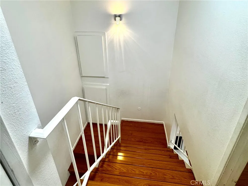 9131 Burnet Ave #23 North Hills, CA 91343