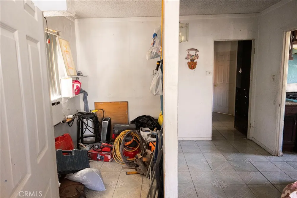 650 W 107th Street Los Angeles, CA 90044