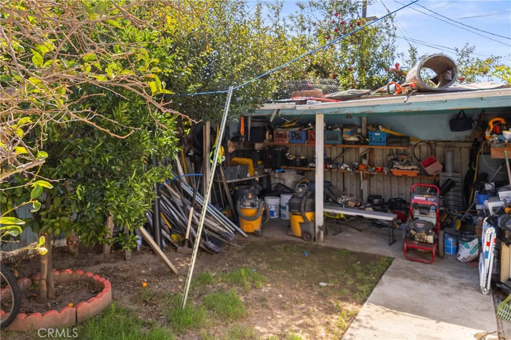 650 W 107th Street Los Angeles, CA 90044