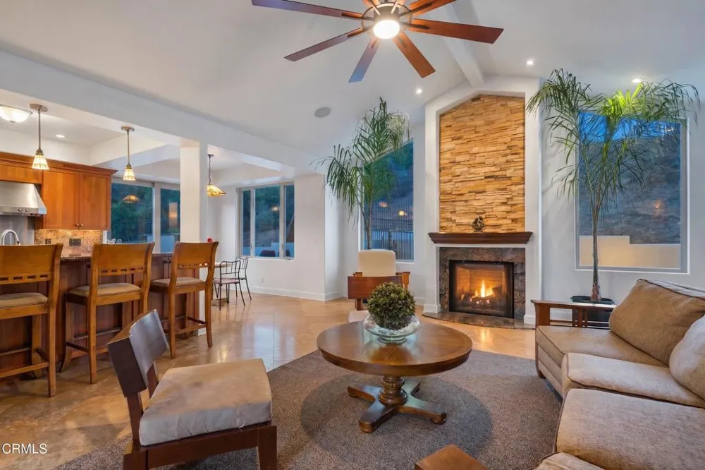 15 Ramona Place Camarillo, CA 93010