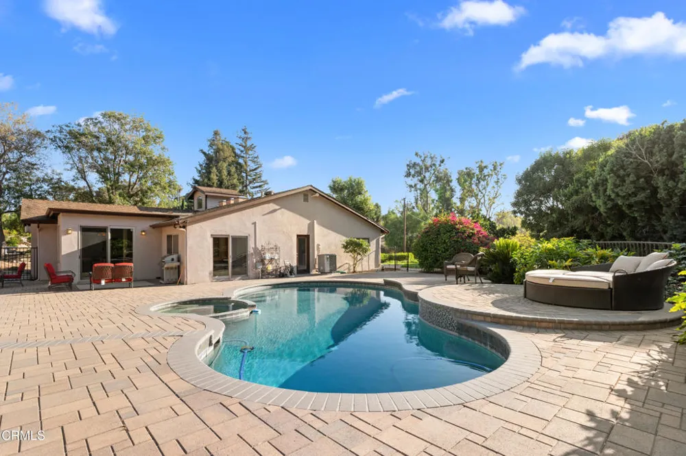 15 Ramona Place Camarillo, CA 93010