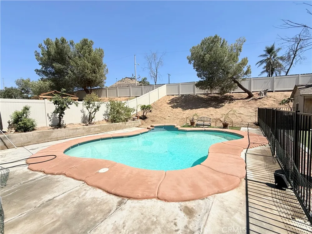 5948 Quiroz Riverside, CA 92509