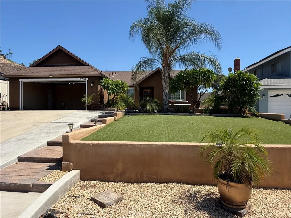 5948 Quiroz Riverside, CA 92509