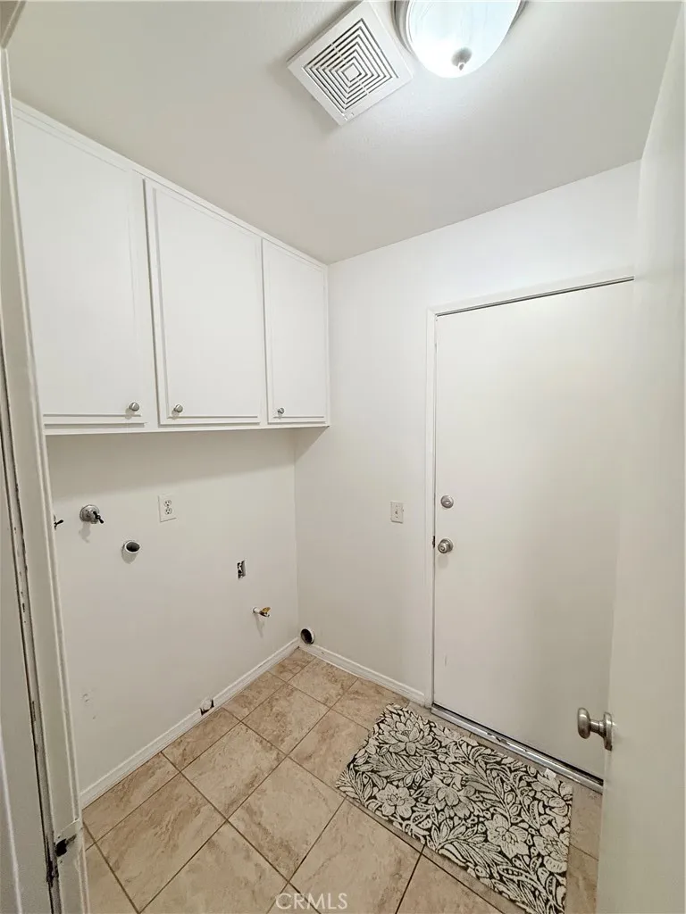 5948 Quiroz Riverside, CA 92509