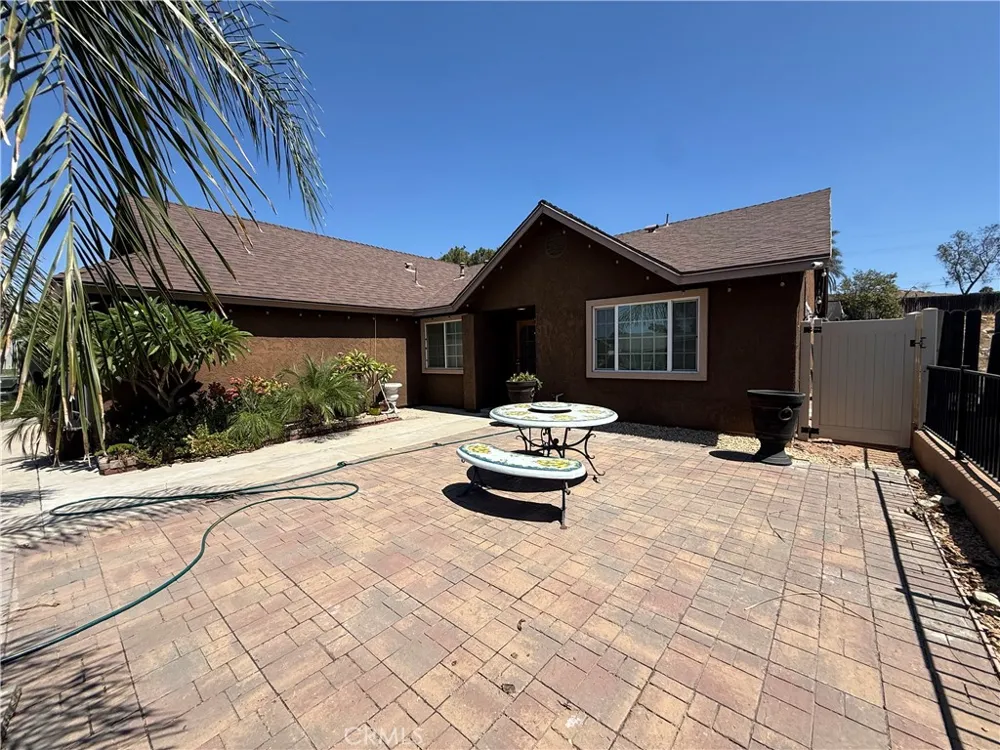 5948 Quiroz Riverside, CA 92509