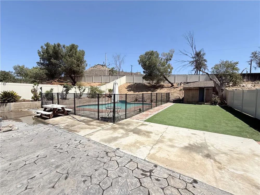 5948 Quiroz Riverside, CA 92509