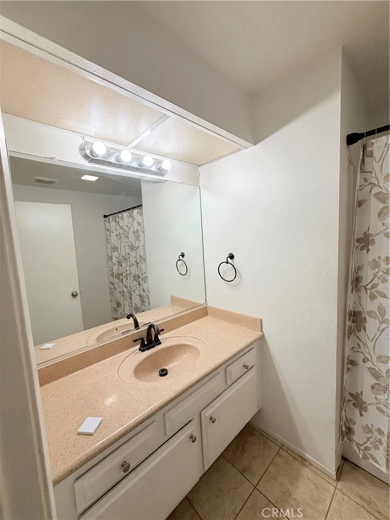 5948 Quiroz Riverside, CA 92509