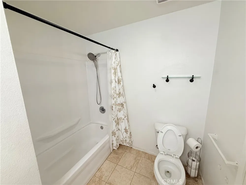 5948 Quiroz Riverside, CA 92509