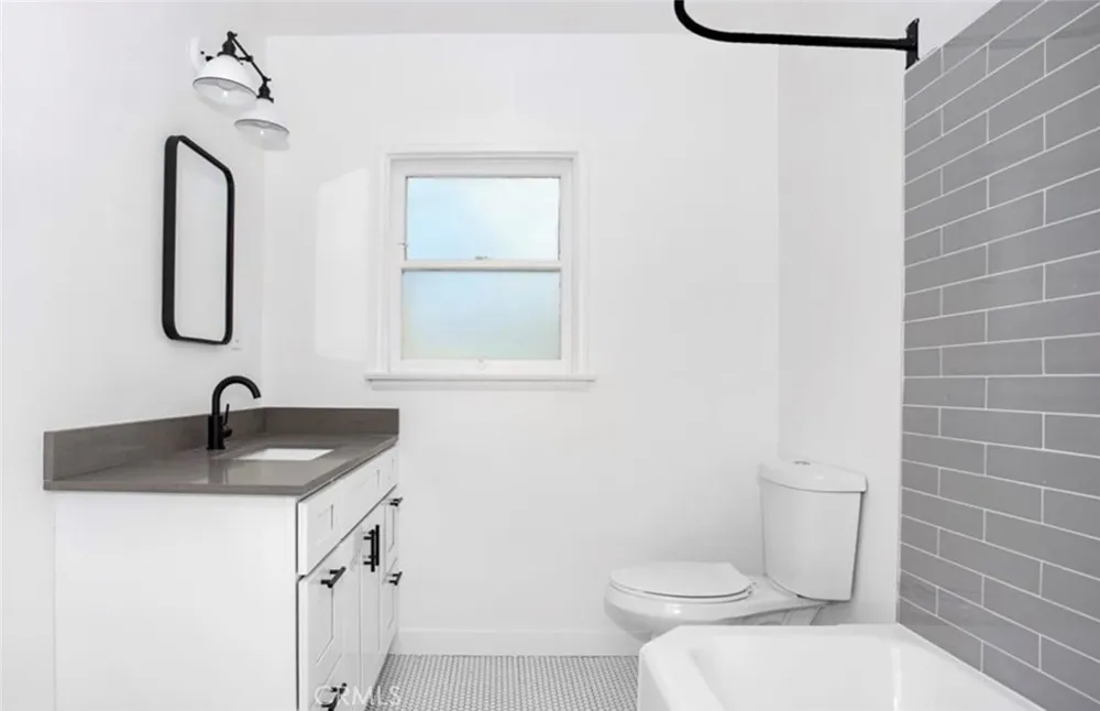502 E 5th St Long Beach, CA 90802