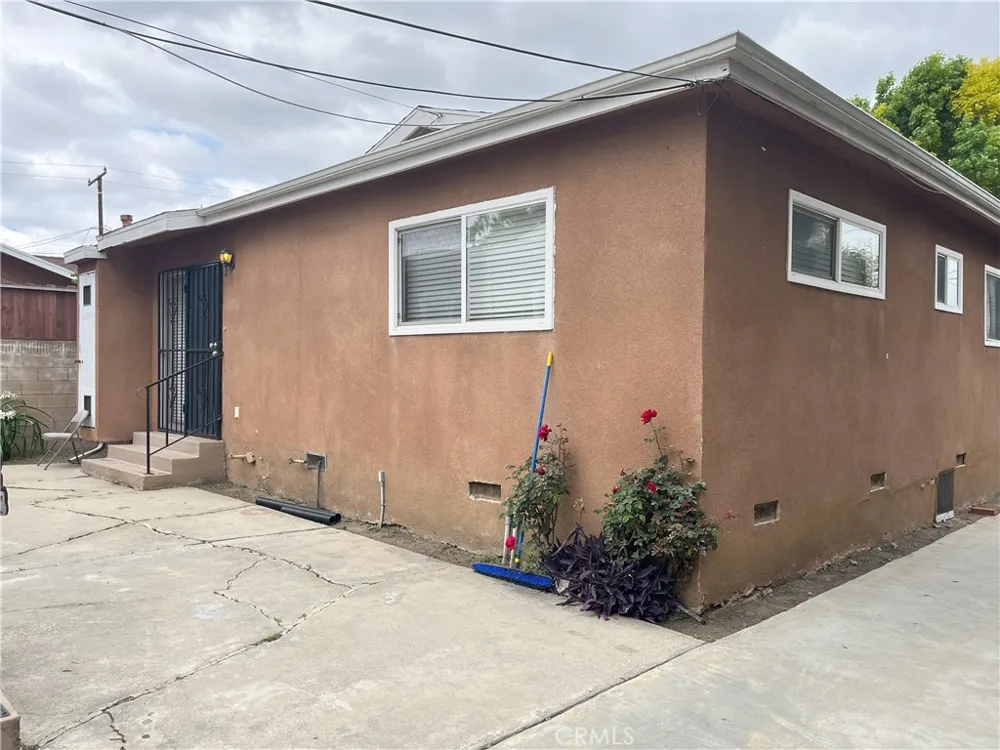 128 E 121st Street Los Angeles, CA 90061