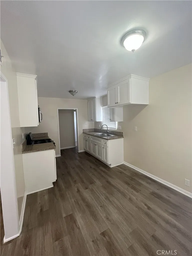 128 E 121st Street Los Angeles, CA 90061