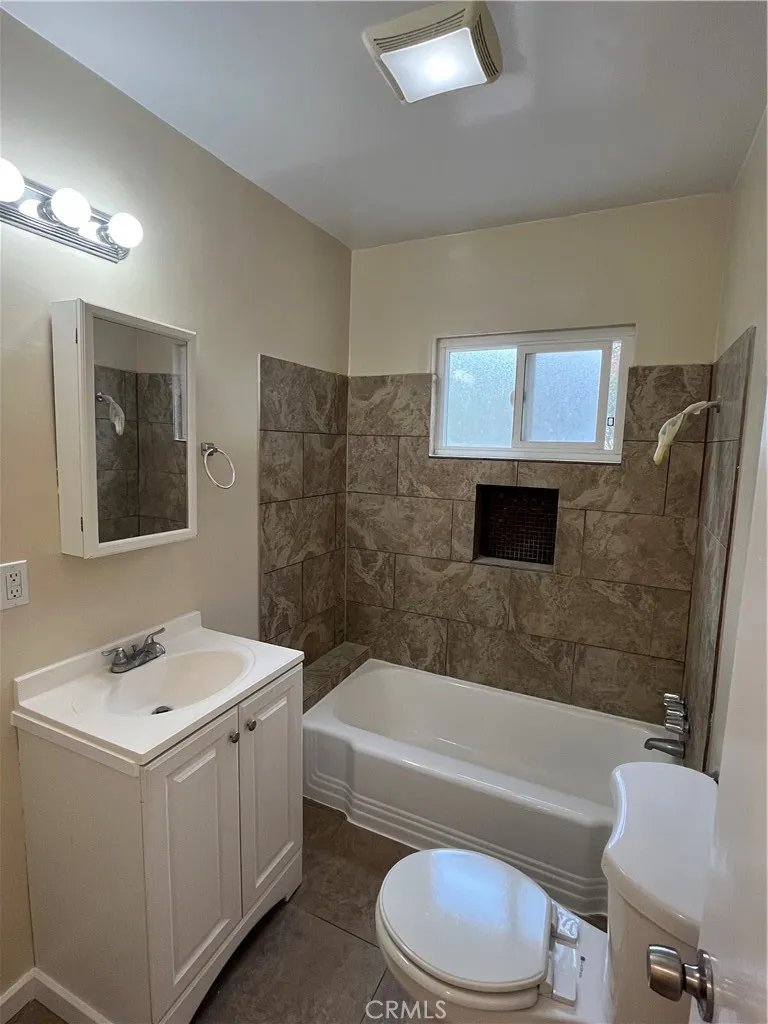 128 E 121st Street Los Angeles, CA 90061