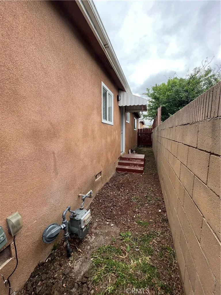 128 E 121st Street Los Angeles, CA 90061