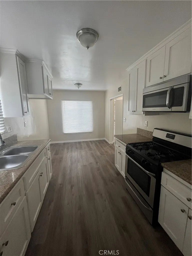 128 E 121st Street Los Angeles, CA 90061