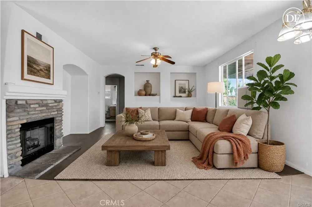 13878 Chestnut Victorville, CA 92392