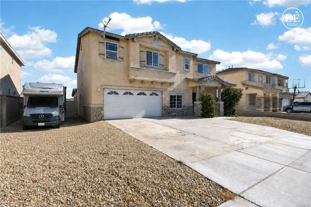 13878 Chestnut Victorville, CA 92392