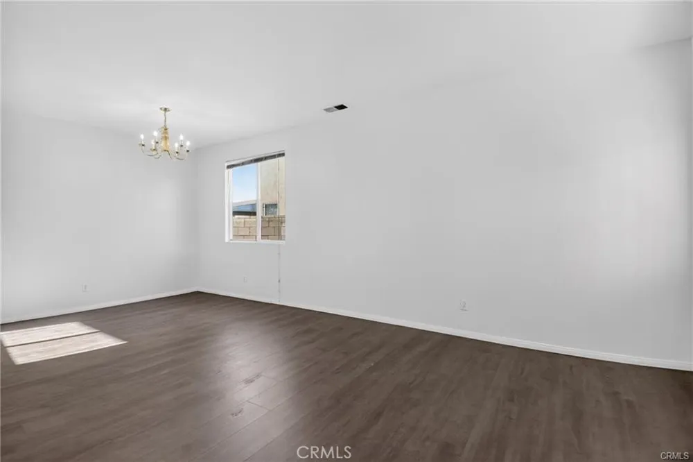13878 Chestnut Victorville, CA 92392