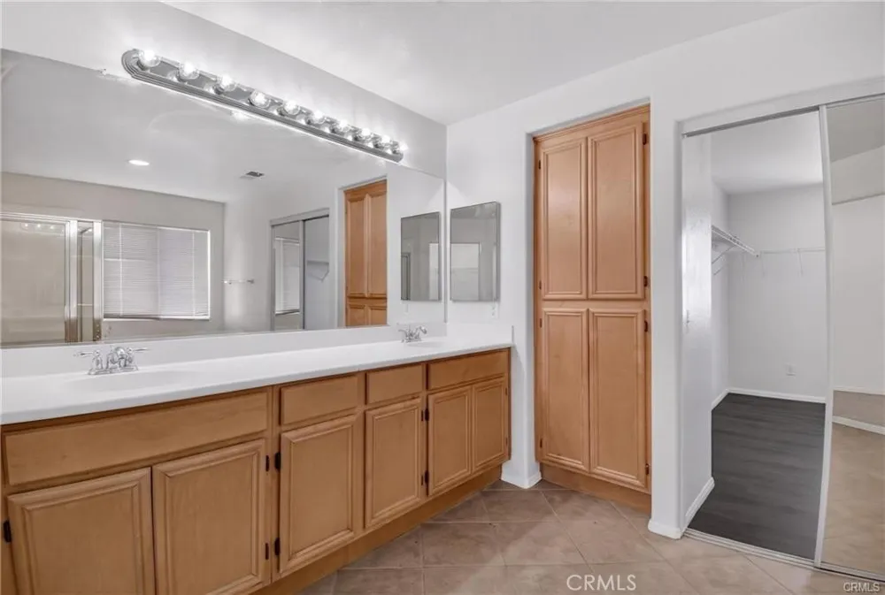 13878 Chestnut Victorville, CA 92392