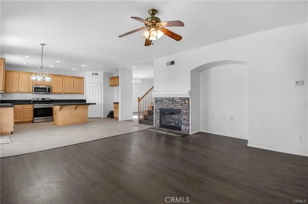 13878 Chestnut Victorville, CA 92392