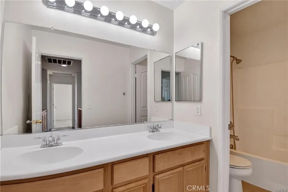 13878 Chestnut Victorville, CA 92392