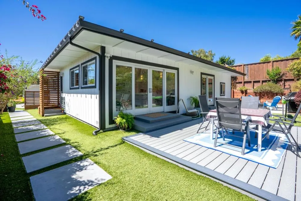 106 Corinne Avenue Santa Cruz, CA 95065