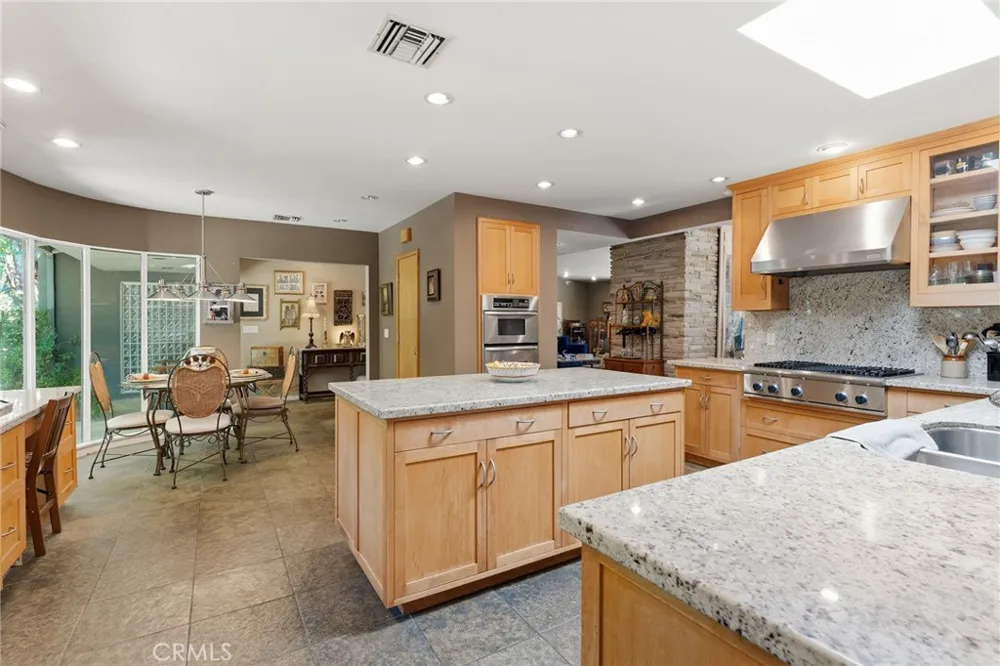 4956 Hood Drive Woodland Hills, CA 91364