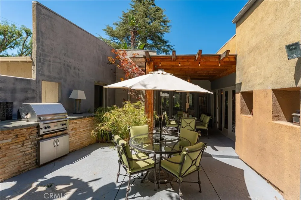 4956 Hood Drive Woodland Hills, CA 91364