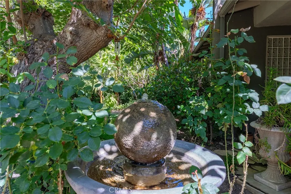 4956 Hood Drive Woodland Hills, CA 91364