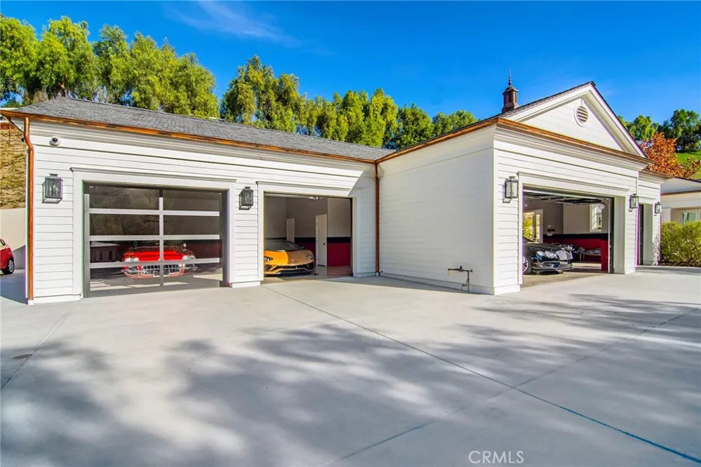 5546 JED SMITH ROAD Hidden Hills, CA 91302
