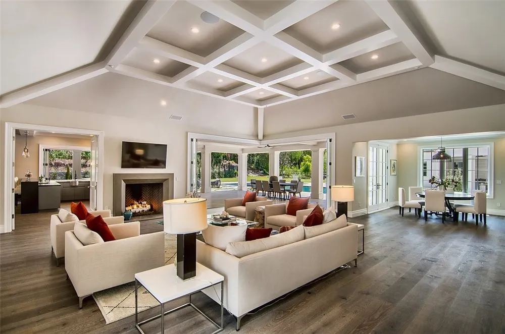 5546 JED SMITH ROAD Hidden Hills, CA 91302
