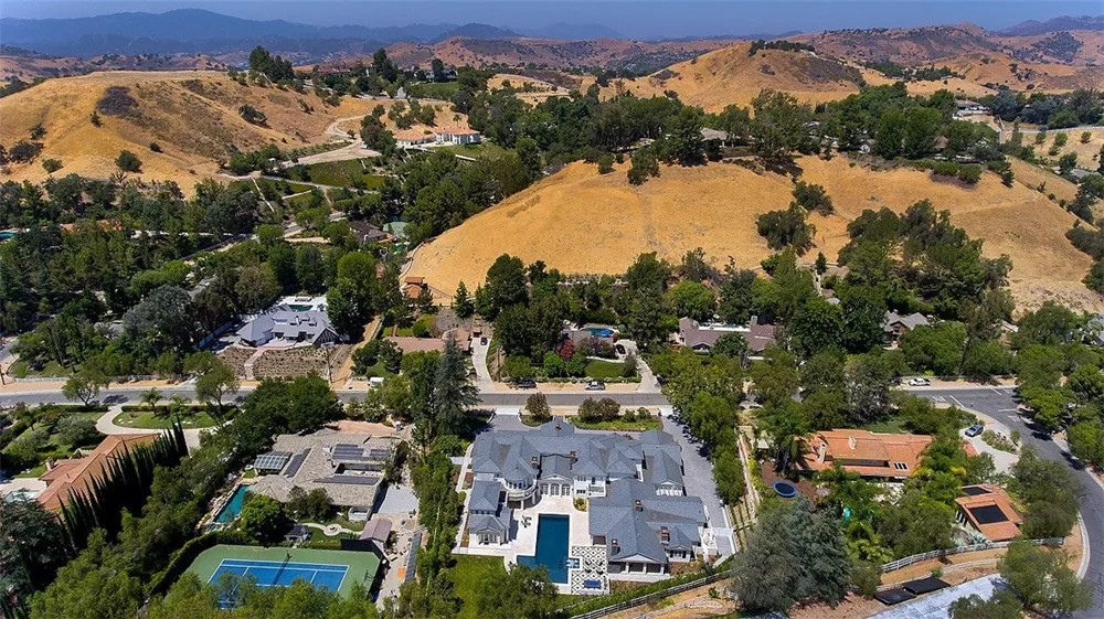 5546 JED SMITH ROAD Hidden Hills, CA 91302