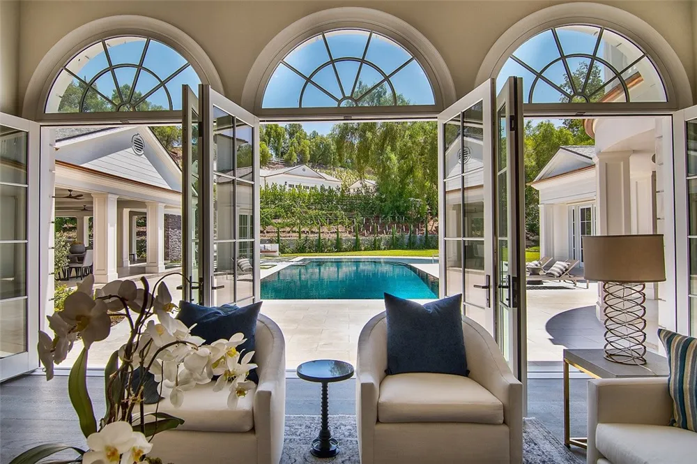 5546 JED SMITH ROAD Hidden Hills, CA 91302