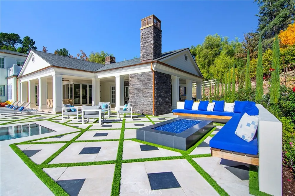 5546 JED SMITH ROAD Hidden Hills, CA 91302