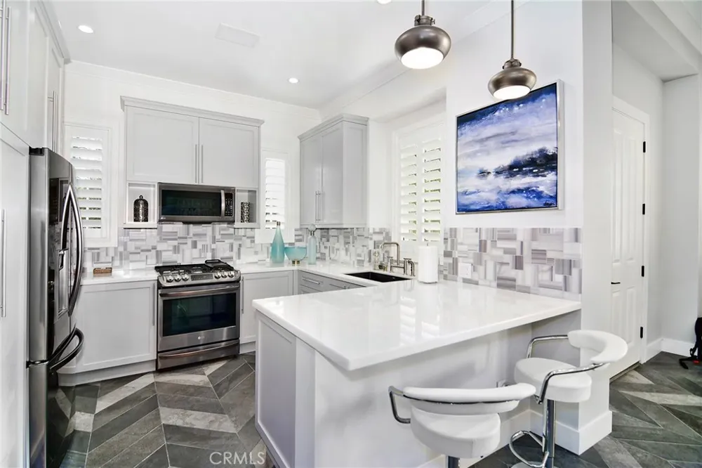 5546 JED SMITH ROAD Hidden Hills, CA 91302
